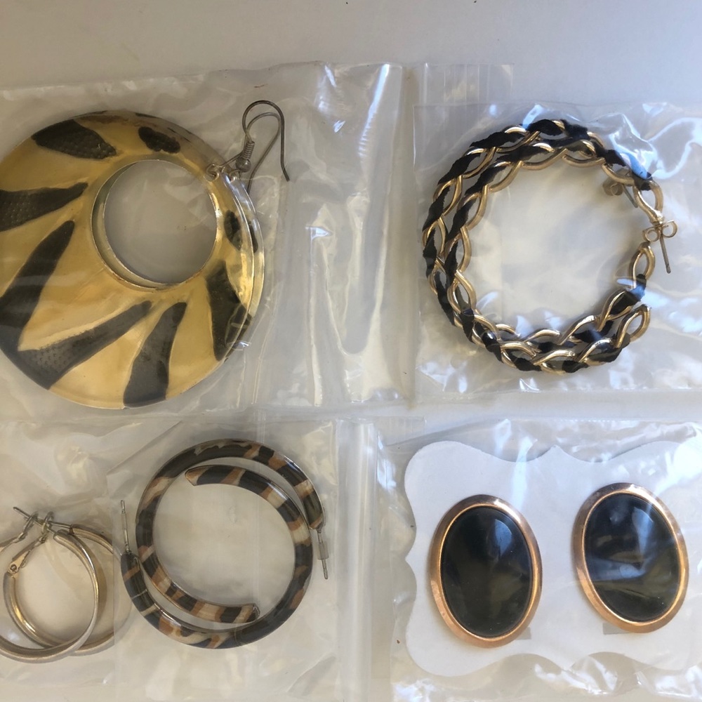 Assorted earrings